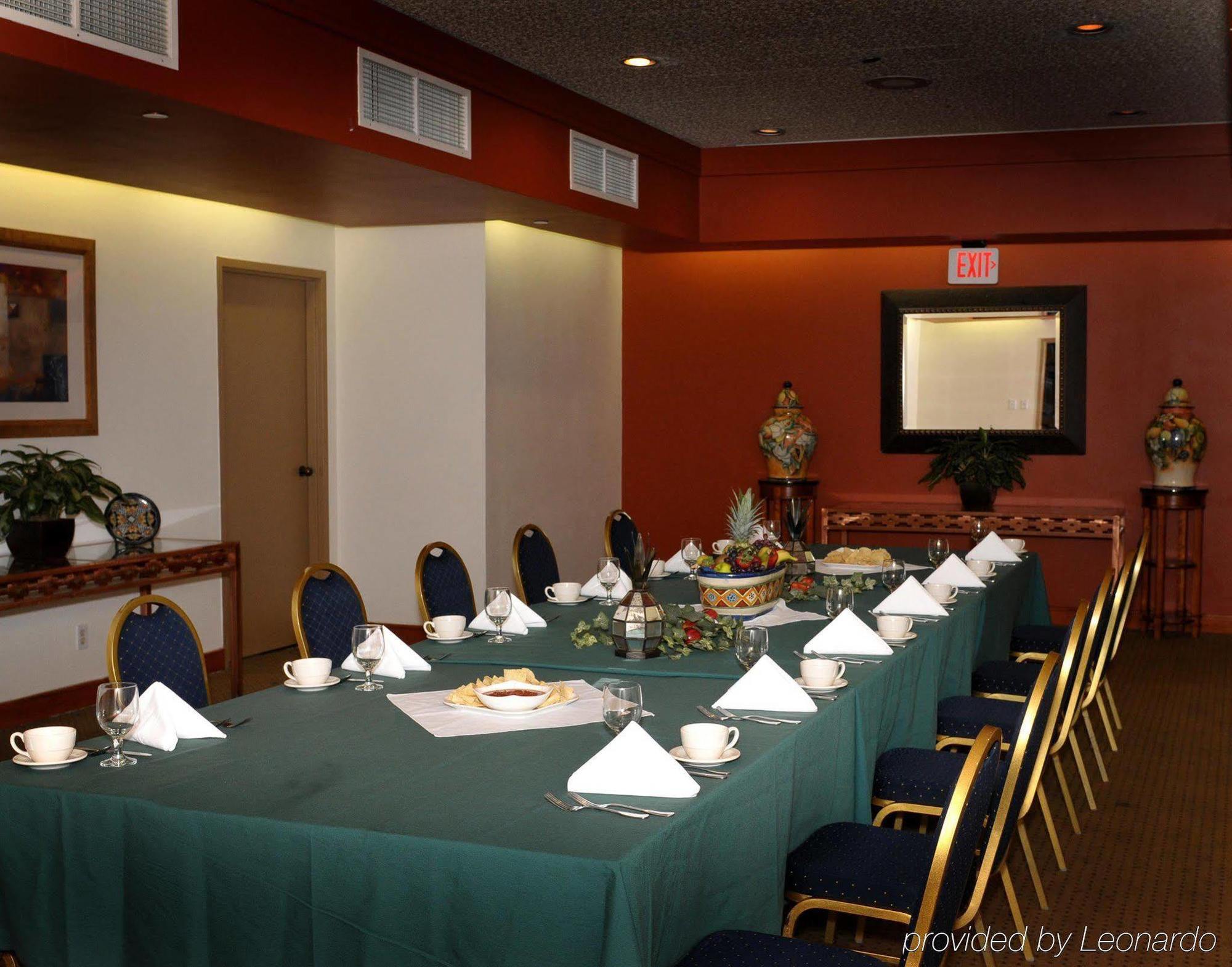 Doubletree By Hilton Tucson-Reid Park Hotel Restaurant photo